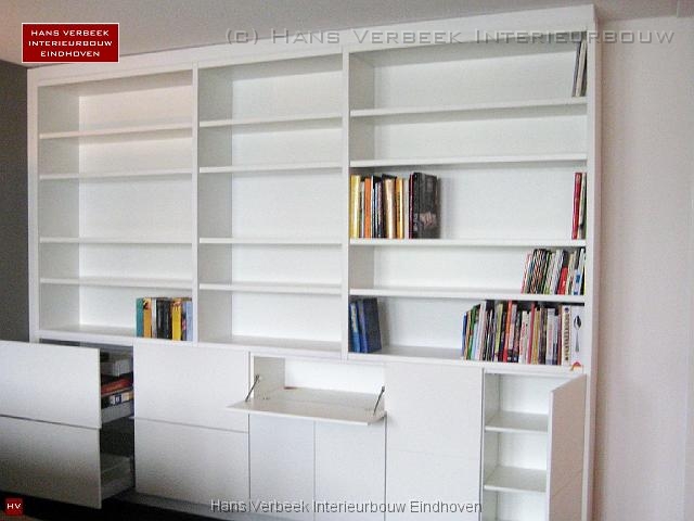 Boekenkast modern open.JPG